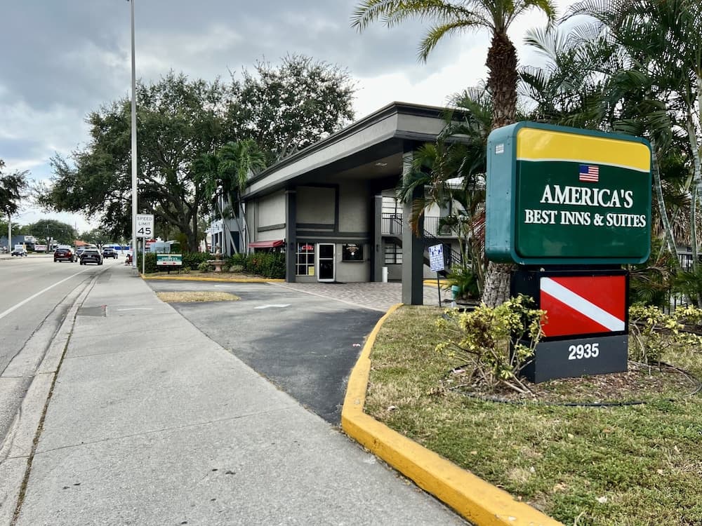 Americas Best Inn and Suites Fort Lauderdale North