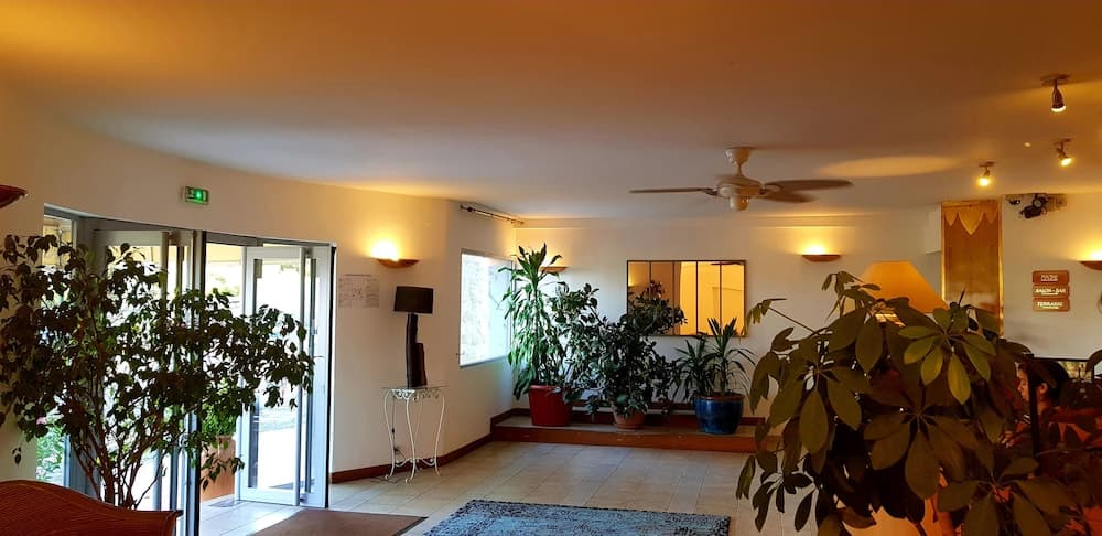 Lobi dinlenme salonu