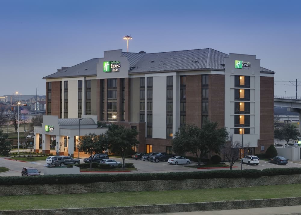 Holiday Inn Express & Suites Irving Conv Ctr - Las Colinas by IHG