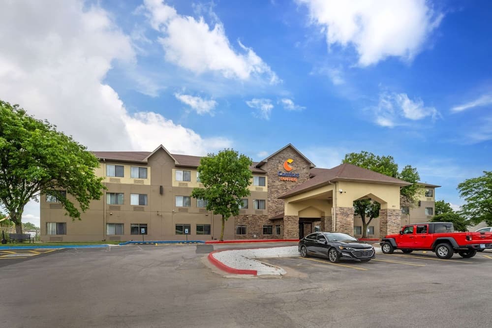 Comfort Suites Omaha East-Council Bluffs