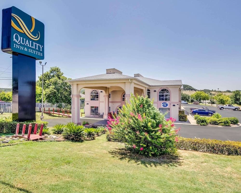 Quality Inn & Suites