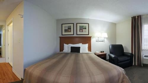 Candlewood Suites Rockford by IHG