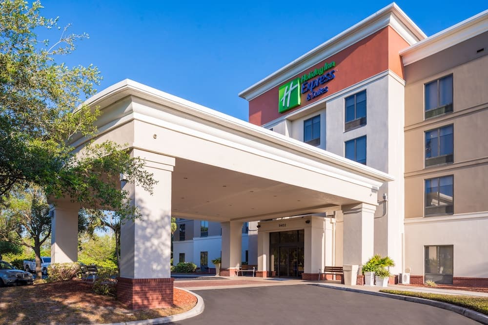 Holiday Inn Express Hotel & Suites Tampa-Anderson Rd/Veteran by IHG