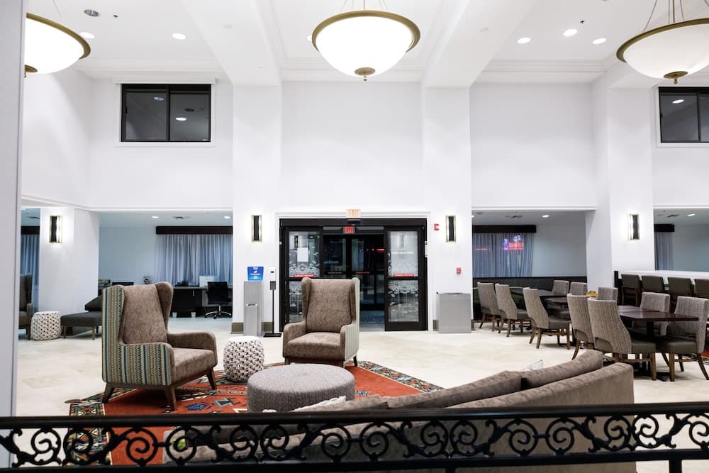 Lobi dinlenme salonu