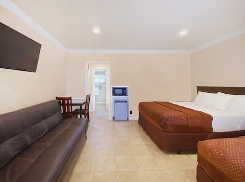 Nite Inn - Walking Distance to Universal Studios Hollywood