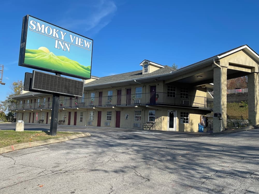 Smoky View Inn