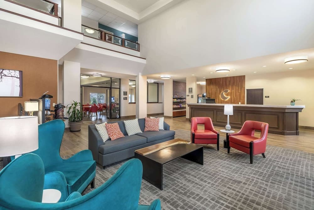 Comfort Suites Redmond Airport