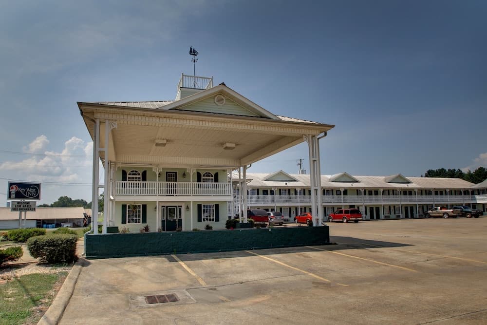 Key West Inn - Childersburg