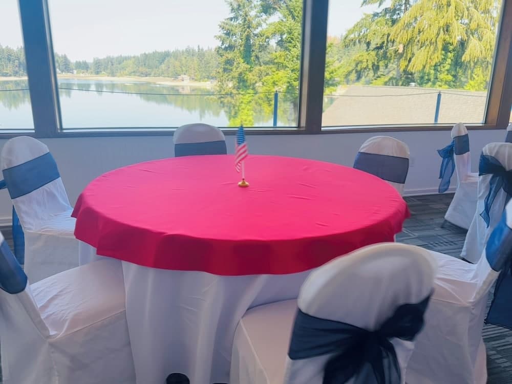 Oyster Bay Inn & Suites