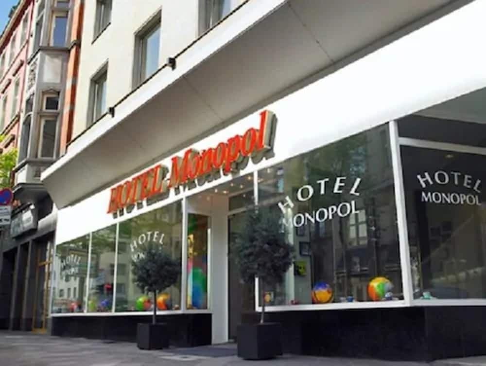 Monopol Hotel