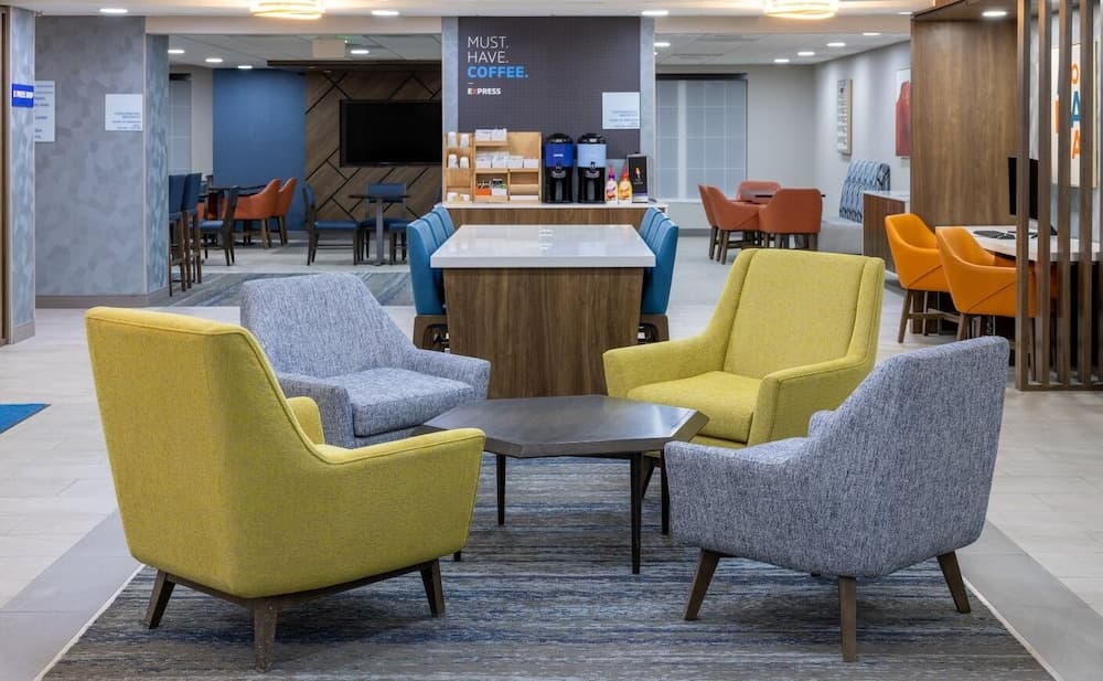 Holiday Inn Express & Suites Center Township by IHG