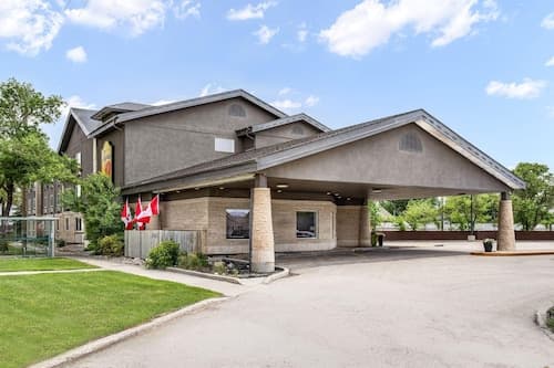 Super 8 by Wyndham Winnipeg West