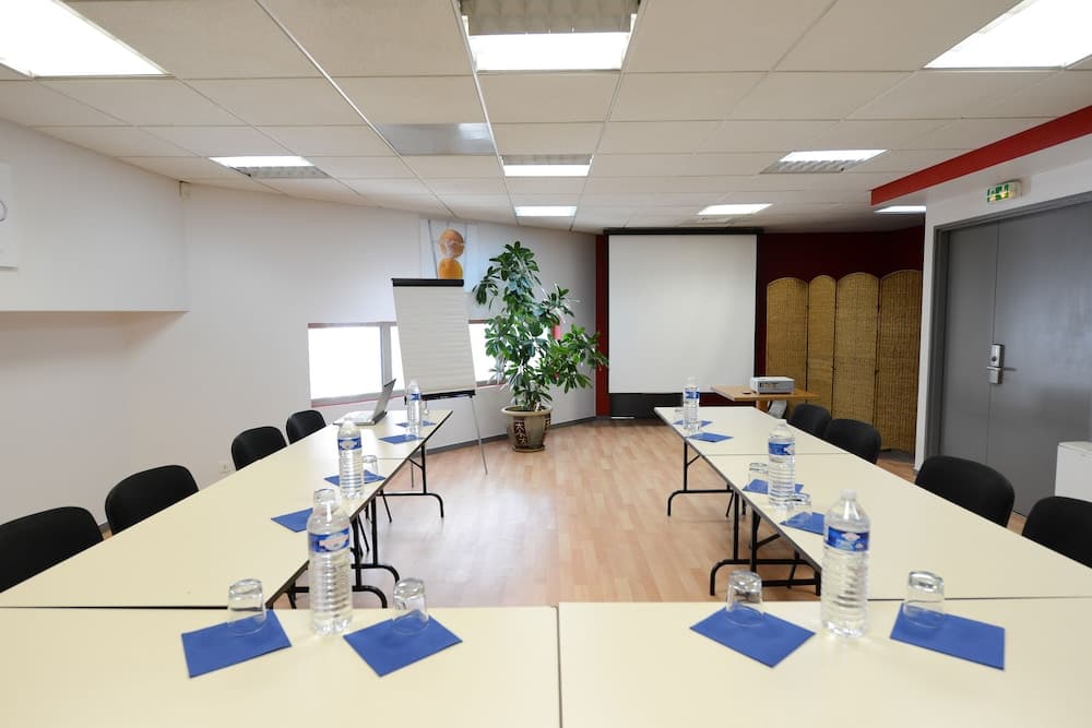 Toplantı salonu/imkânları