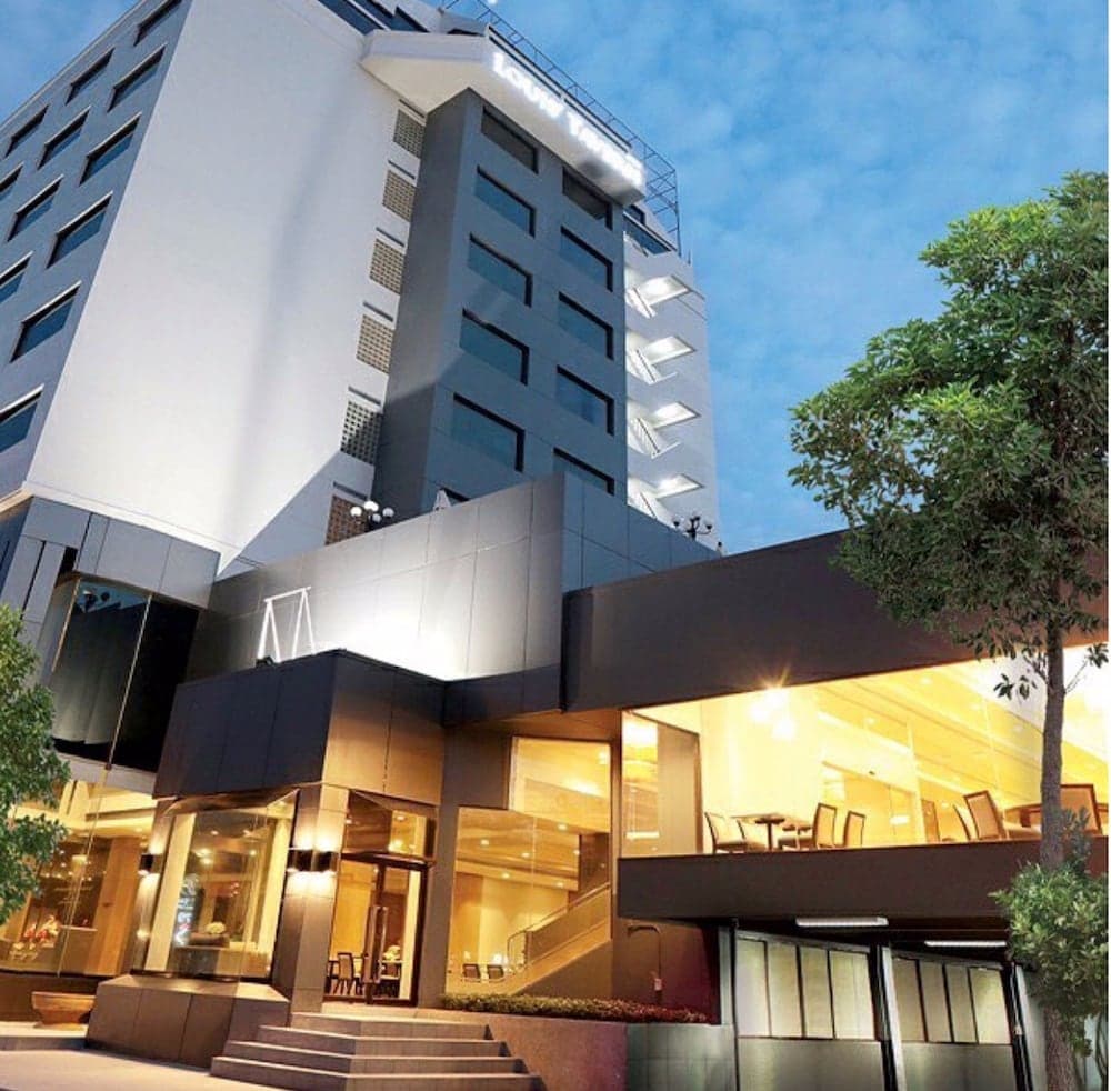 Louis' Tavern Hotel Don Muang