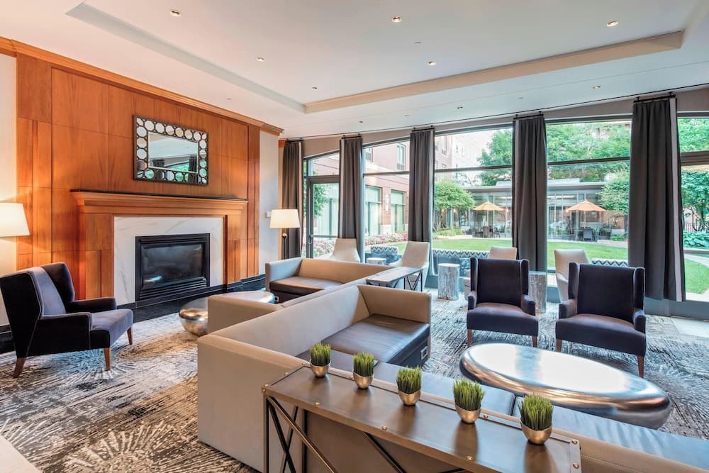 Courtyard by Marriott Boston Brookline