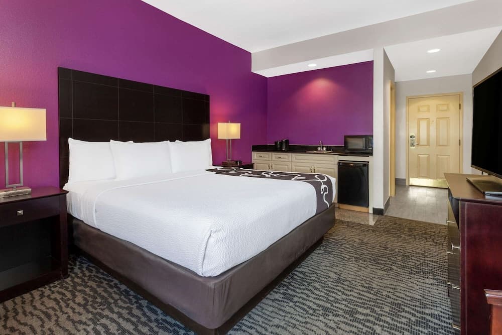 La Quinta Inn & Suites by Wyndham Tampa Bay Area-Tampa South