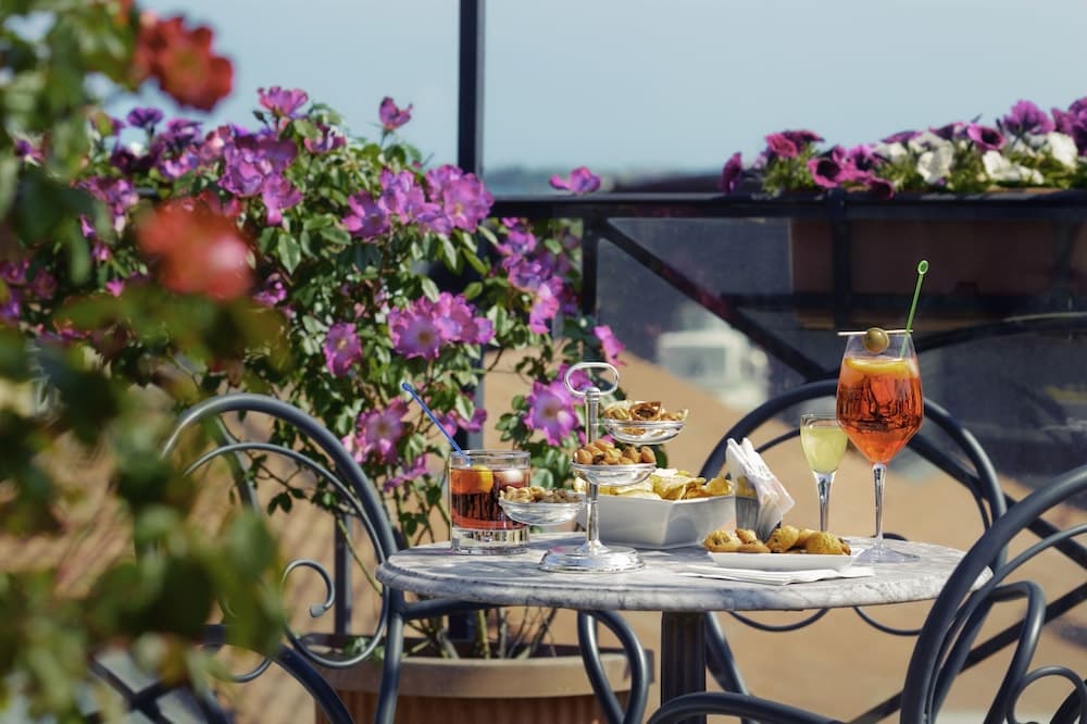 Lobi dinlenme salonu