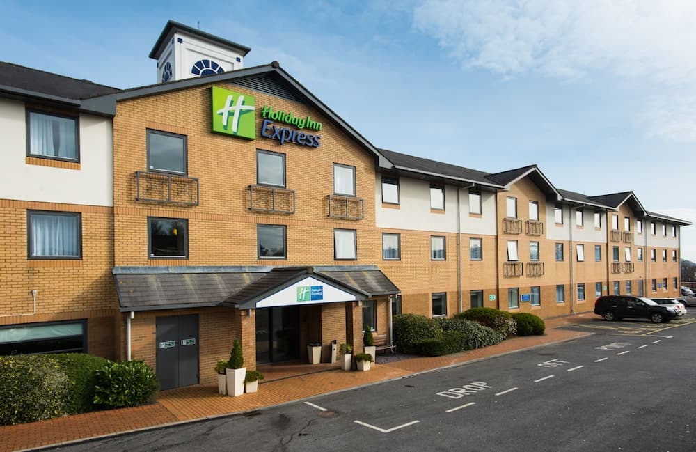 Holiday Inn Express Swansea - East by IHG