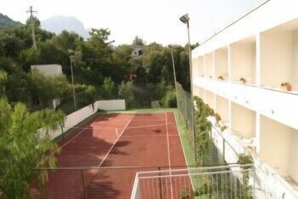 Tenis kortu