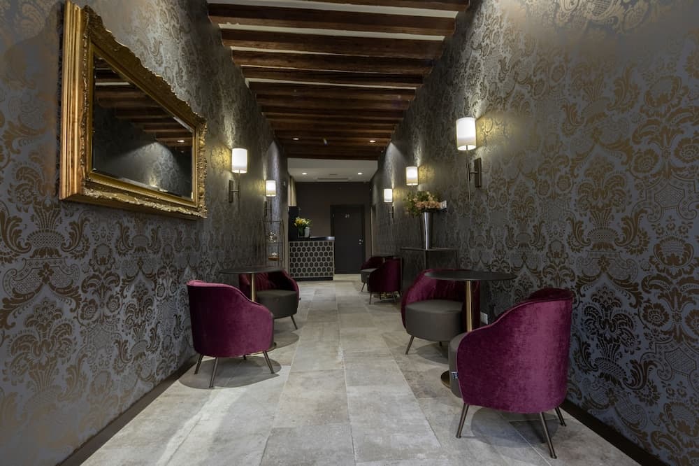 Lobi dinlenme salonu