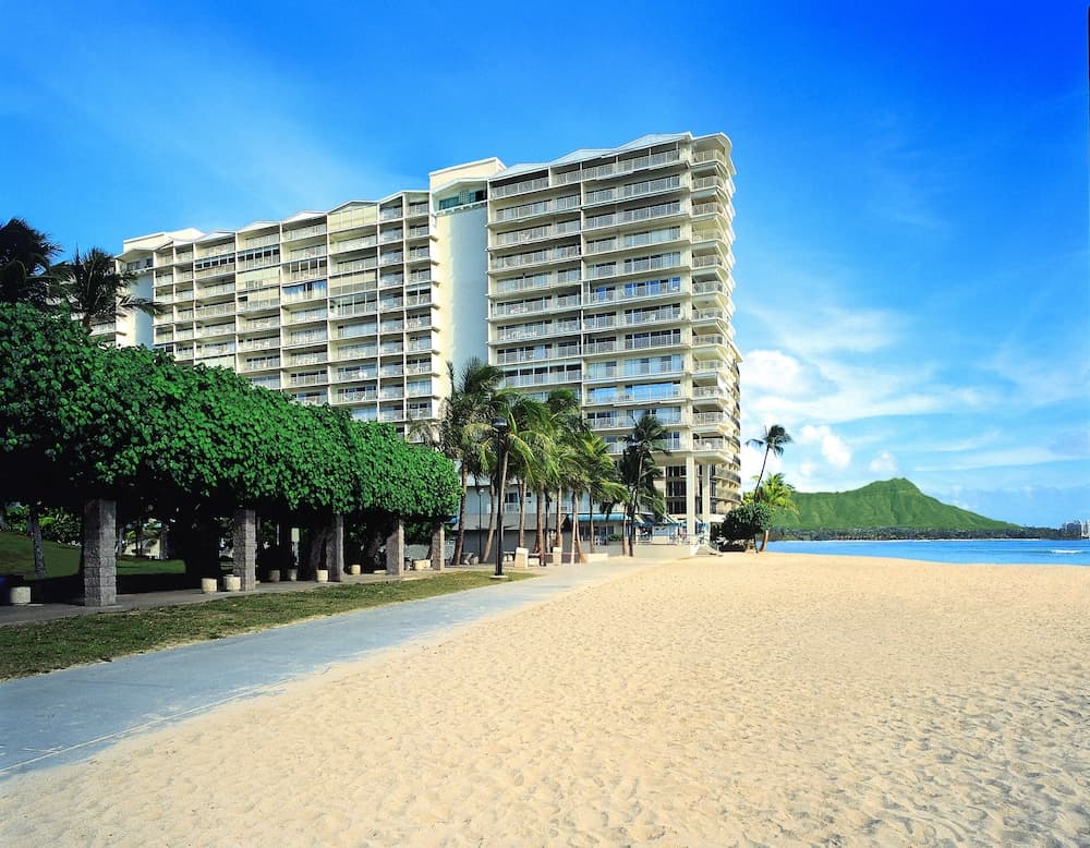 Waikiki Shore by OUTRIGGER