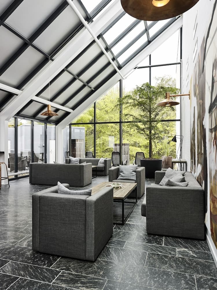 Lobi dinlenme salonu