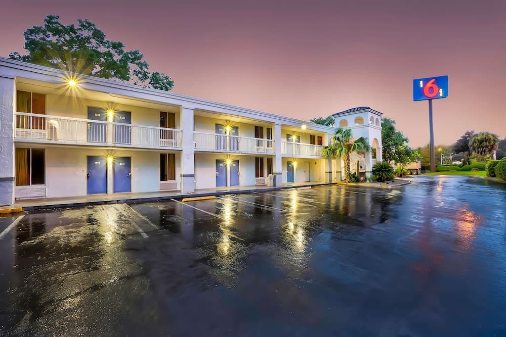 Motel 6 Gainesville, FL
