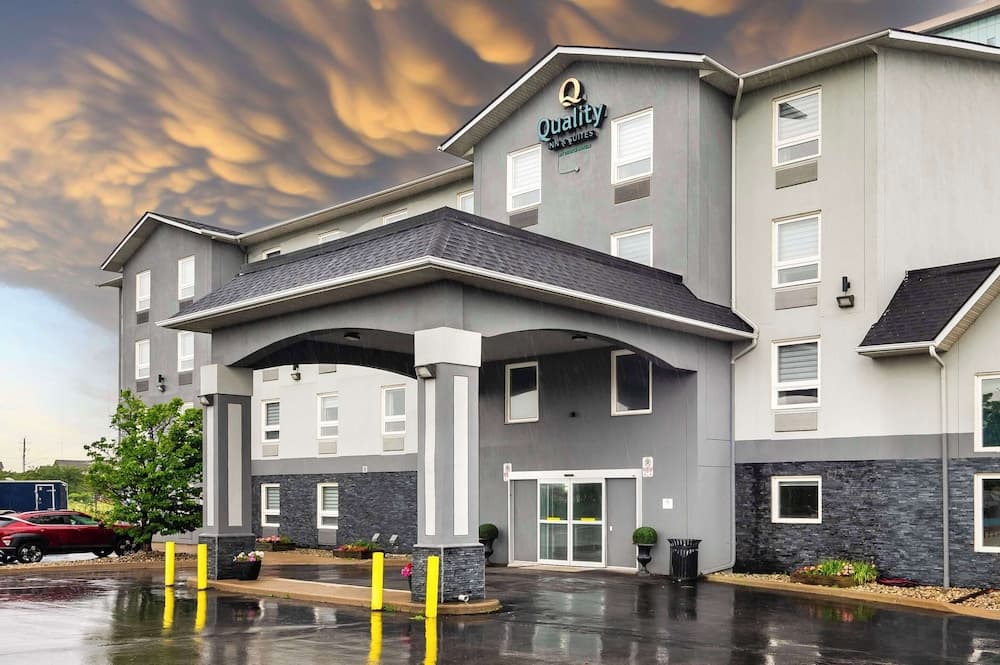 Quality Inn & Suites