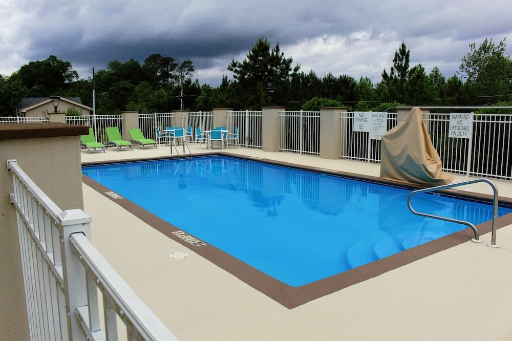 Holiday Inn Express And Suites Enterprise by IHG
