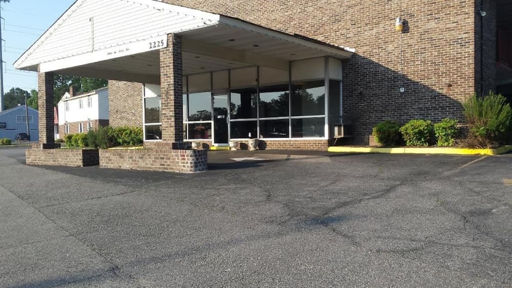 Capt. John Smith Inn