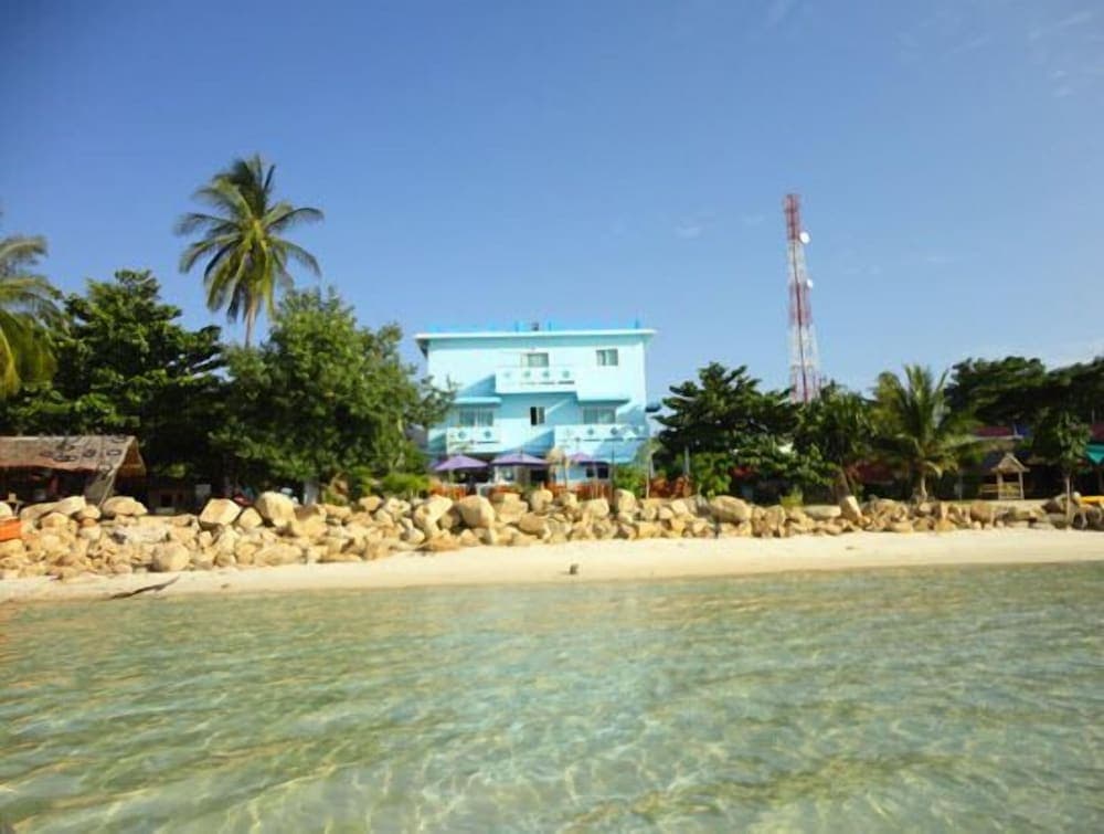 VIVA on the Beach Hotel