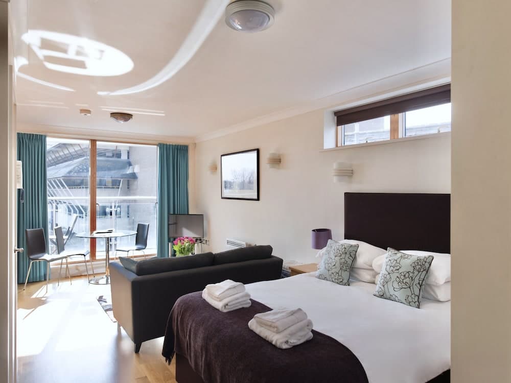 Your Space Apartments - Byron House