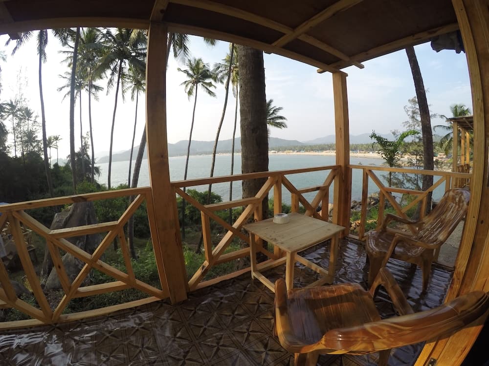 Neptune Point Hill Cottages