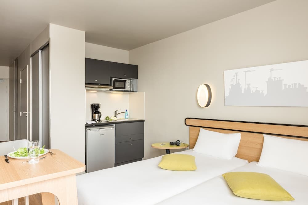 Aparthotel Adagio Access Paris Massy Gare TGV