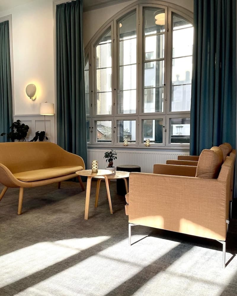 Lobi dinlenme salonu