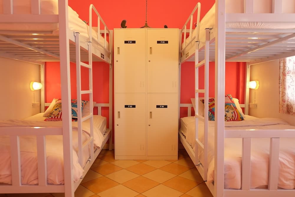 Finlay House - Hostel