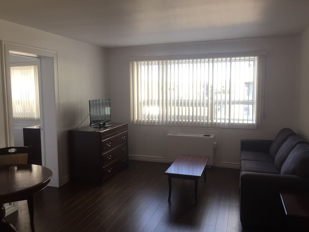 Duvernay Studios and Suites