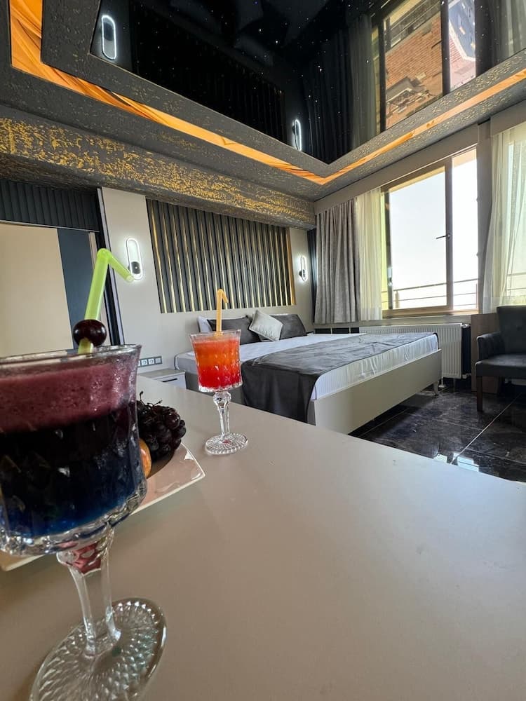 City Live Hotel