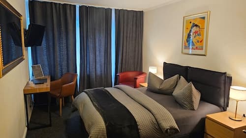SOHO Private Zimmer & Rooms