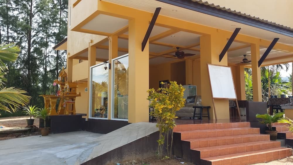 Giriş/çıkış büfesi