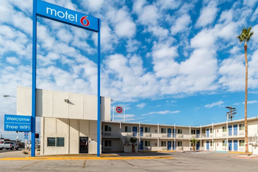 Motel 6 Blythe, CA - South