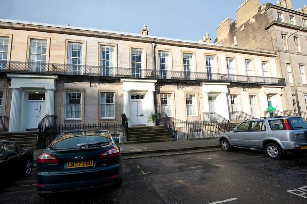 Konaklama yerinin ön cephesi