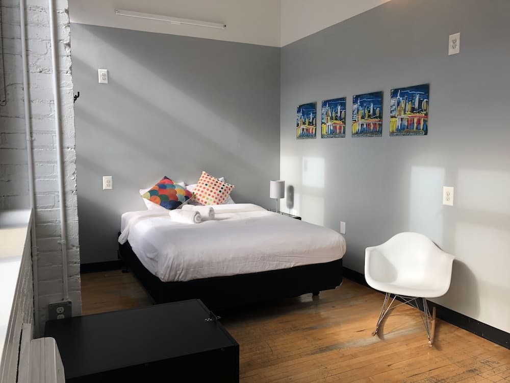 The Local - Hostel