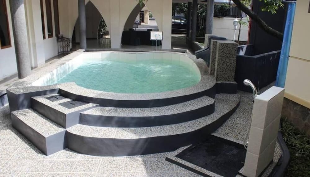 Lingga Hotel