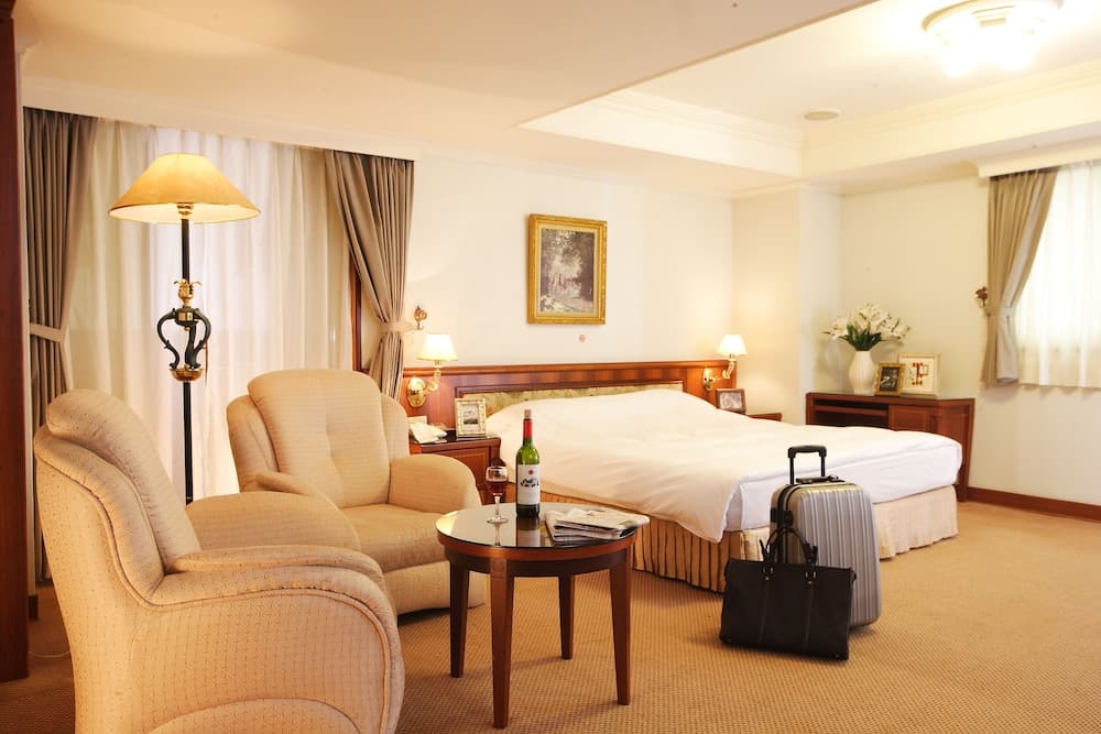Kingdom Hotel