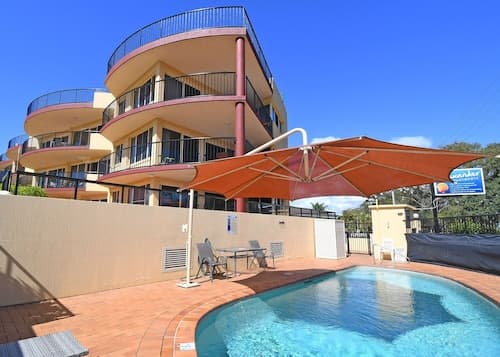 Alexander Beachfront Apartments