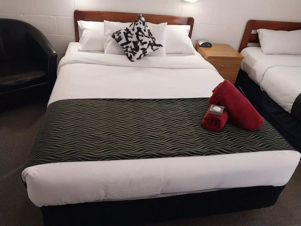 Peak Hill Golden Peak Budget Motel