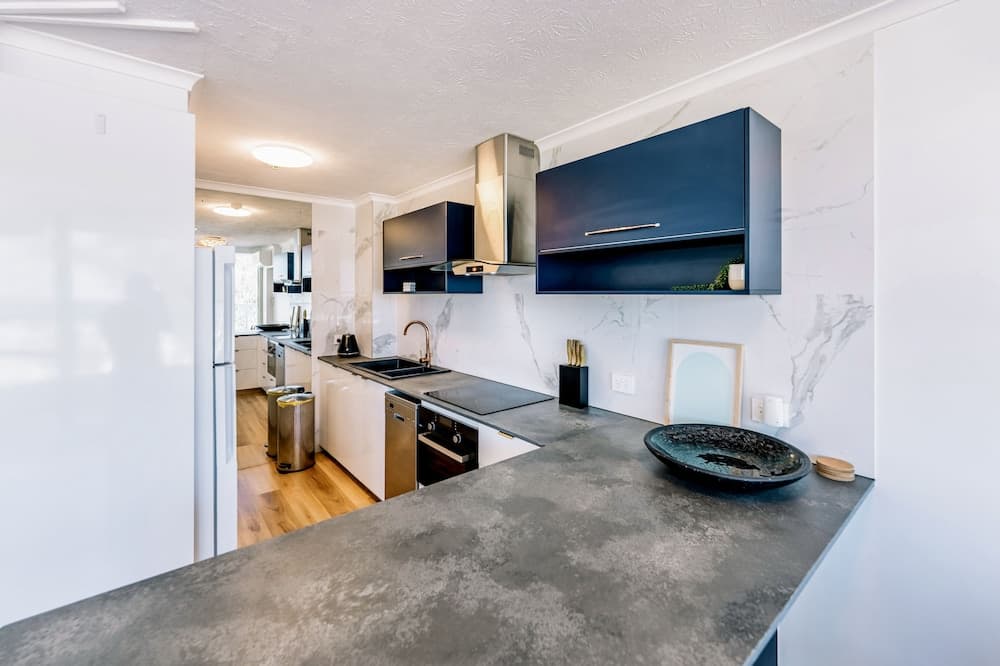 Olympus Apartments