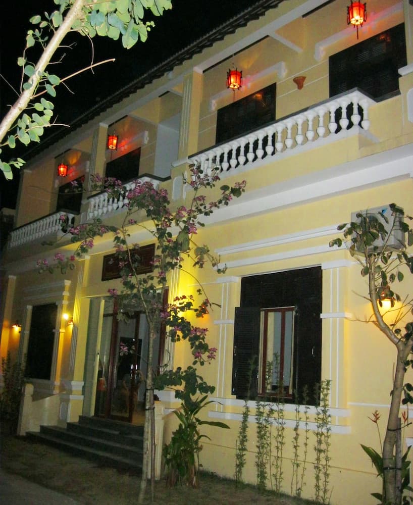 Konaklama yerinin ön cephesi