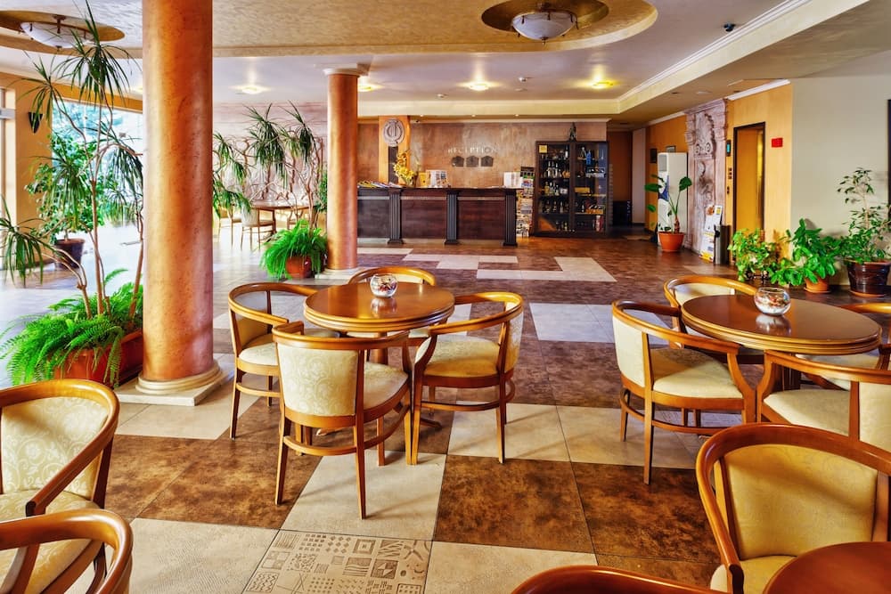 Lobi dinlenme salonu